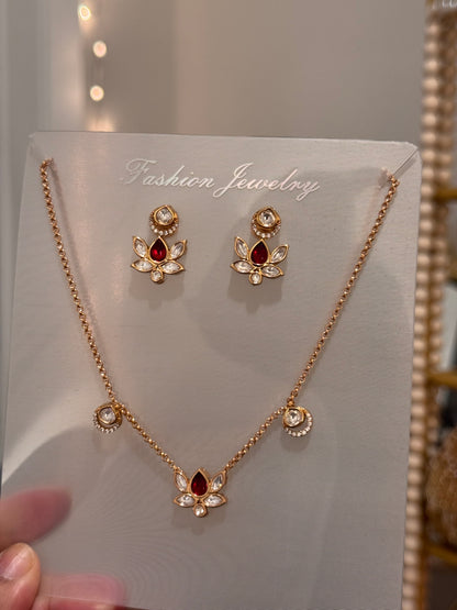 53311 - dainty necklace set